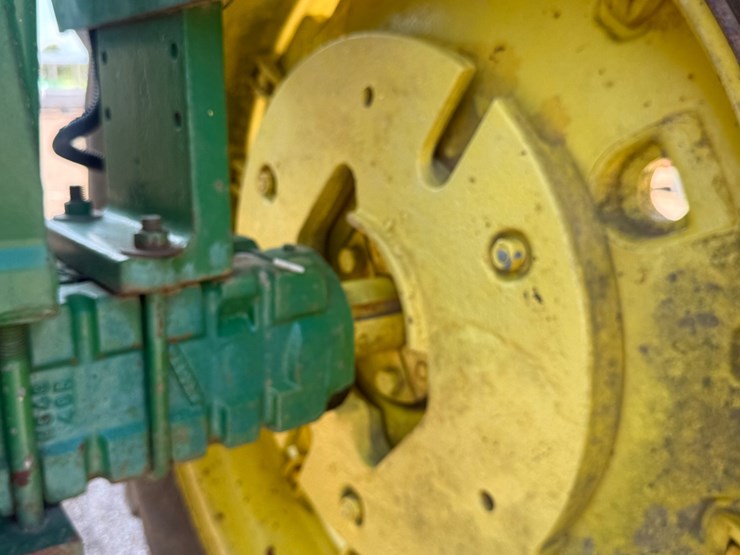john-deere-4020-image-10
