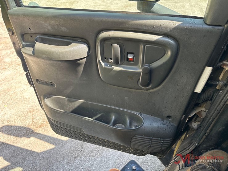 2005-chevrolet-c4500-box-truck-image-44