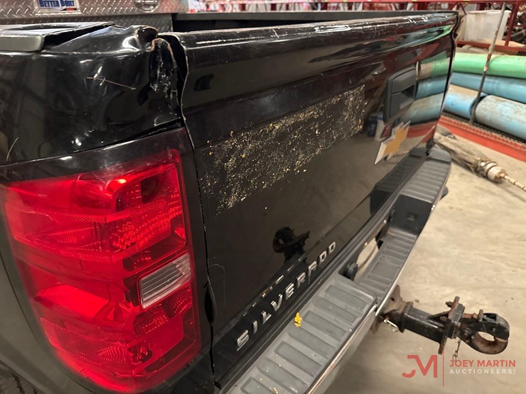 2015-chevrolet-silverado-2500-image-12