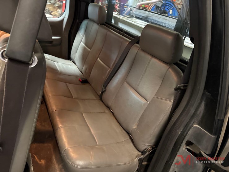 2009-chevrolet-silverado-2500-image-30