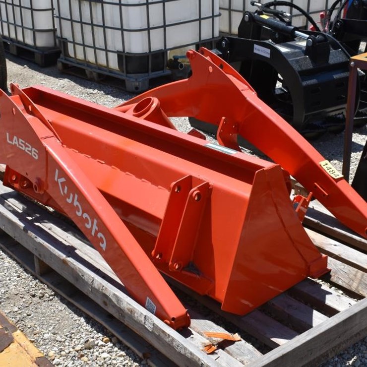 KUBOTA LA526