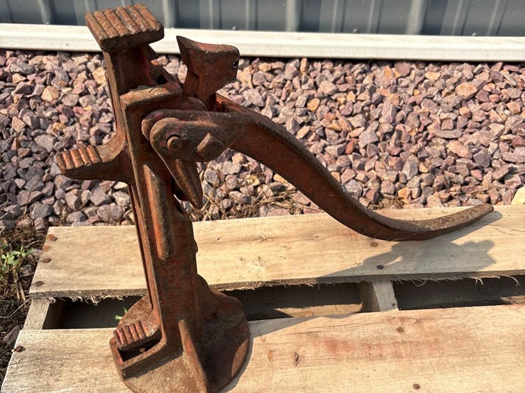 railroad-ratchet-jack-image-1