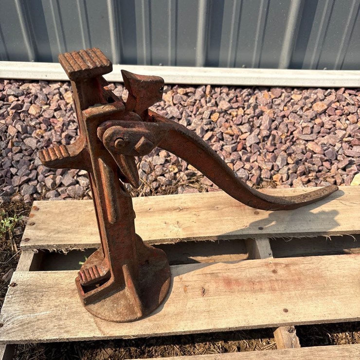 Railroad Ratchet Jack