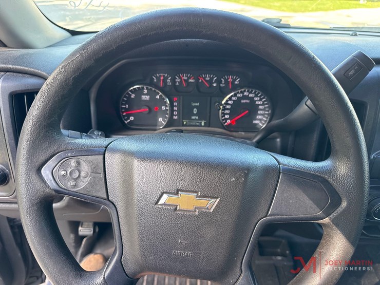 2015-chevrolet-silverado-1500-image-33