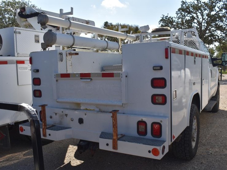 2013-ford-f350-image-10