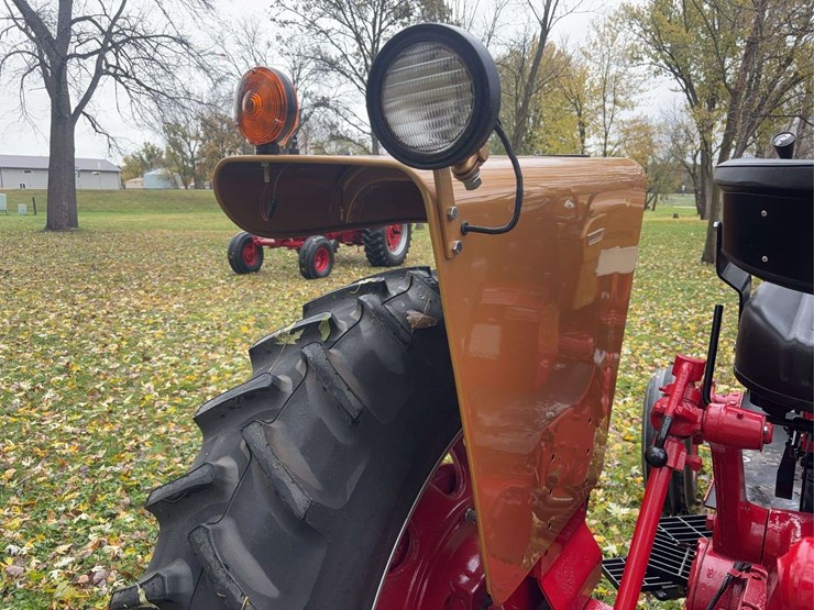 1970-farmall-544-hydro-diesel-row-crop-golden-demonstrator-image-76