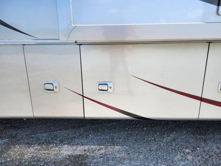 2006-allegro-bus-class-a-motorhome-400abus0d6j0072-image-87