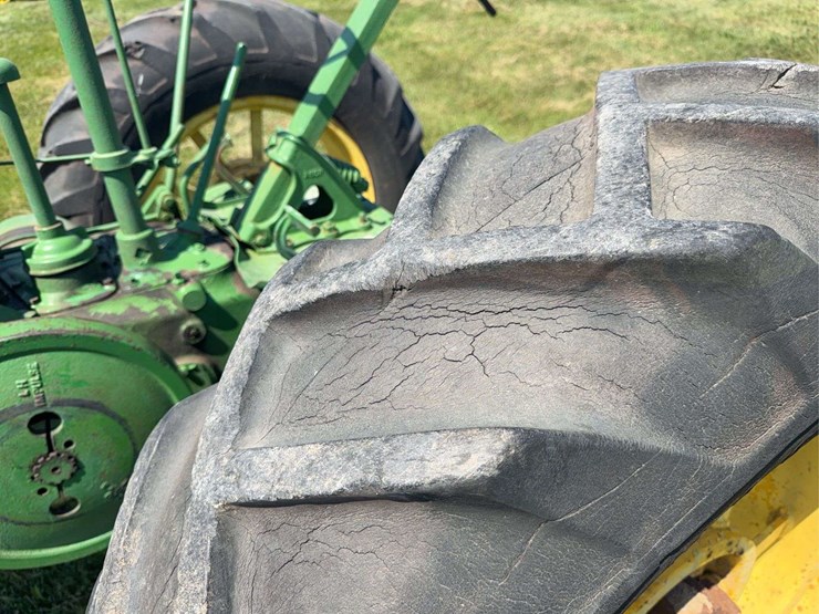 john-deere-b-image-14