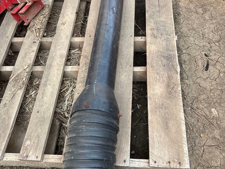 seed-tender-spout/windrow-pickup-drive-image-2