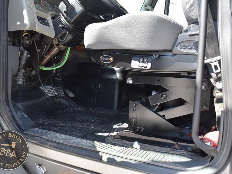 2013-international-transtar-8600-image-45