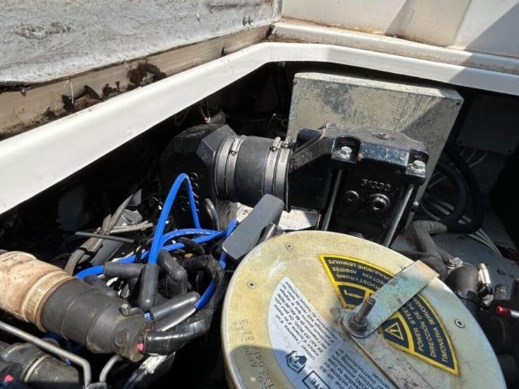 1988-doral-cavalier-24-ft-cabin-cruiser-2dba1303c8-image-74