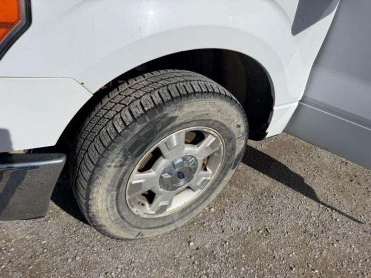 2014-ford-f150-xlt-image-35