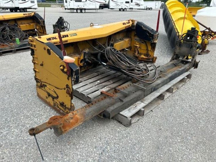 metal-pless-8-ft---13-ft-snow-pusher-agh0830-13le--image-7