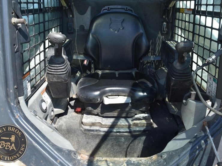 2016-bobcat-t770-image-43