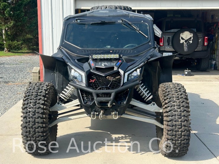 2022-can-am-maverick-x3-image-3