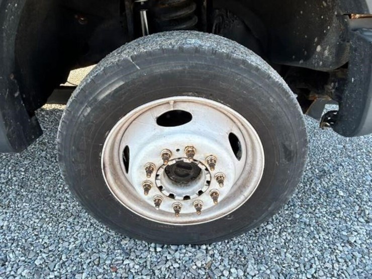2012-ford-f550-xl-image-87
