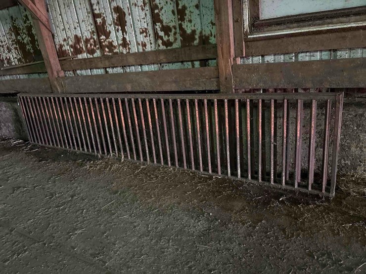 2--15-1/2’-heavy-steel-hog-gates-image-2