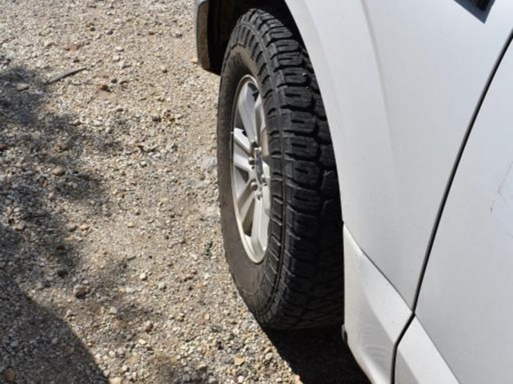2015-ford-f150-image-13