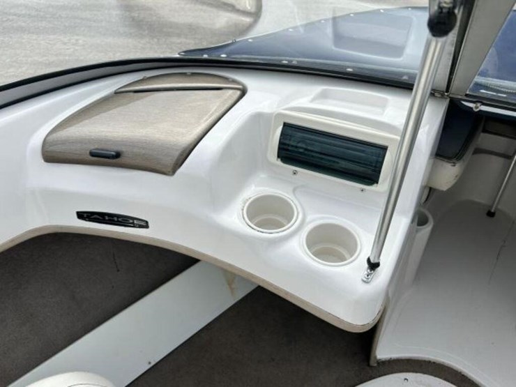 2005-tahoe-q6-20-ft-bowrider-bujd66twf505-image-43