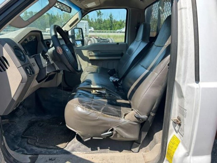 2009-ford-f550-image-21