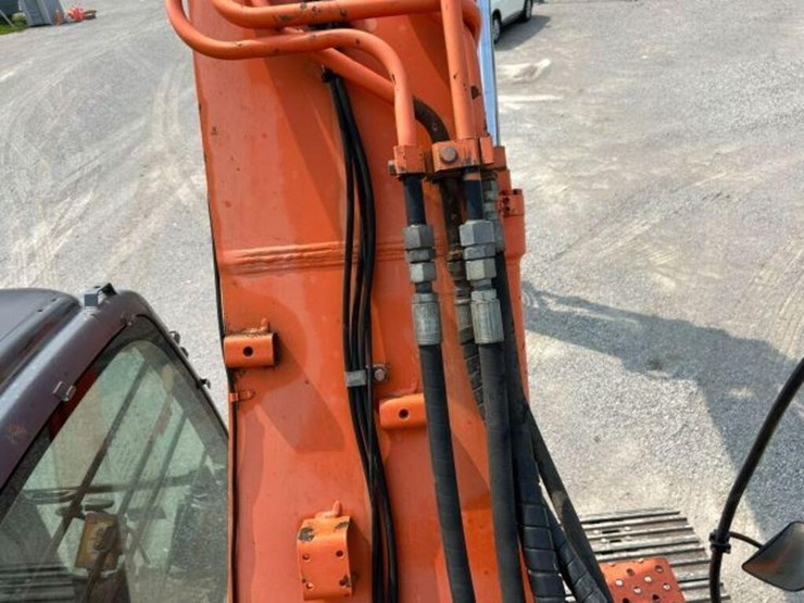 2007-hitachi-zx225us-lc-image-41