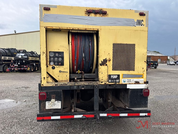 2005-international-durastar-4300-image-16