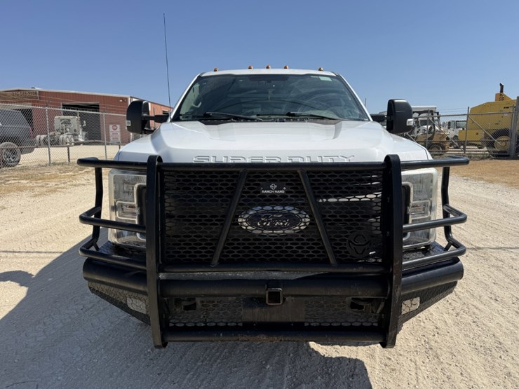 2018-ford-f350-image-2