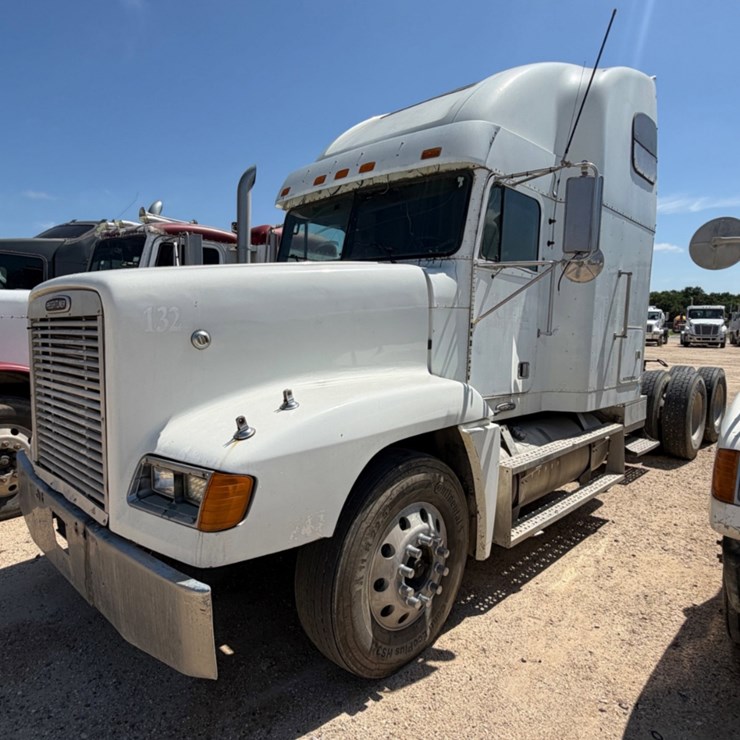 2000 FREIGHTLINER FLD120
