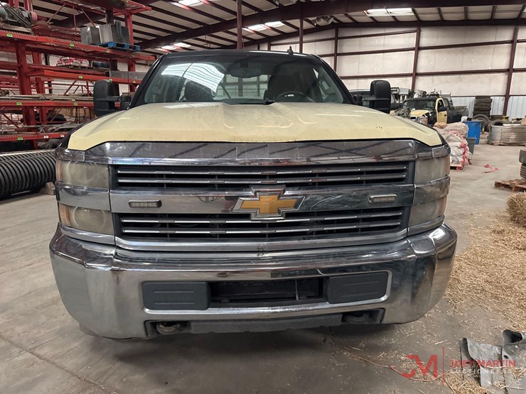 2015-chevrolet-silverado-2500-image-7