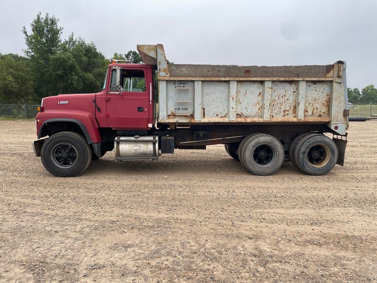 1994-ford-l9000-image-7