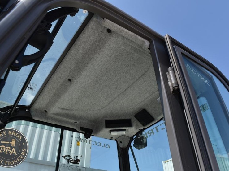 2022-volvo-ecr25-electric-image-54