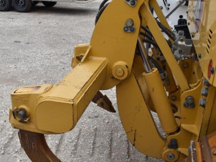 caterpillar-d1-image-9