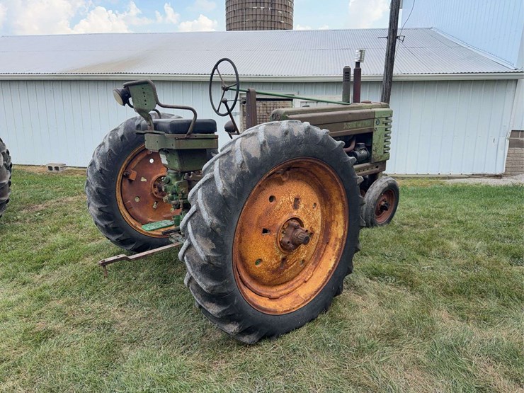 john-deere-b-image-5