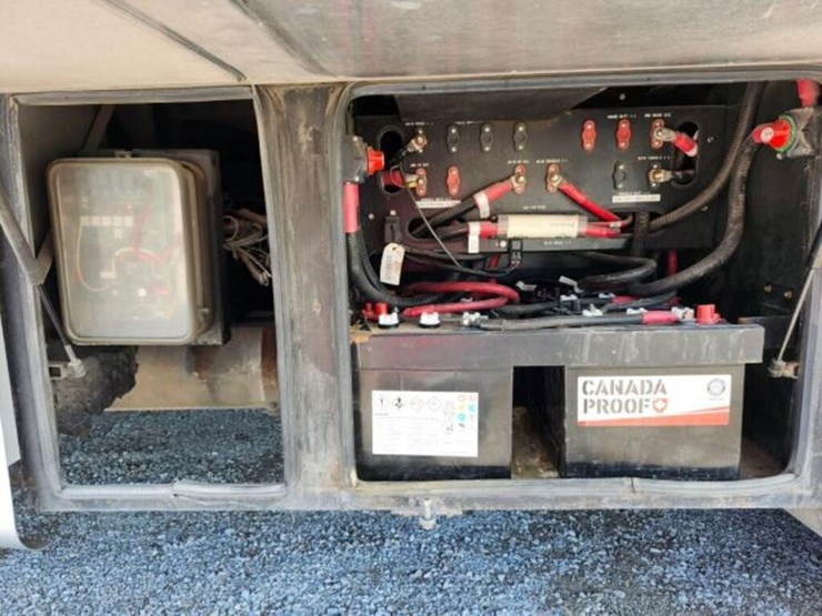 2006-allegro-bus-class-a-motorhome-400abus0d6j0072-image-85