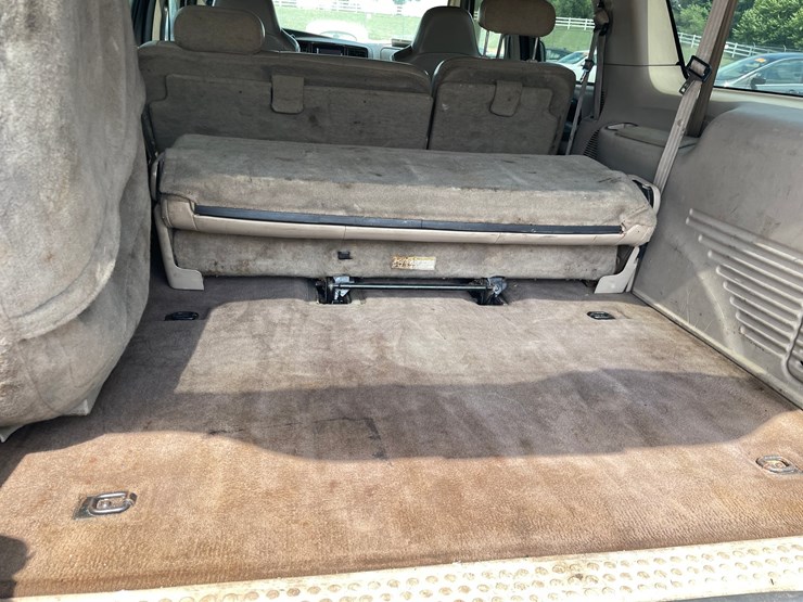 2002-ford-excursion-image-24