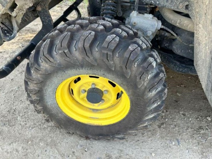 2020-john-deere-gator-image-20