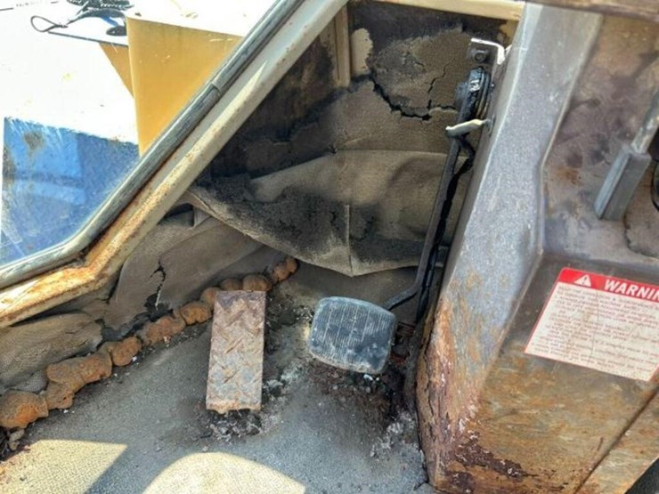 1989-komatsu-wa320-1-image-15