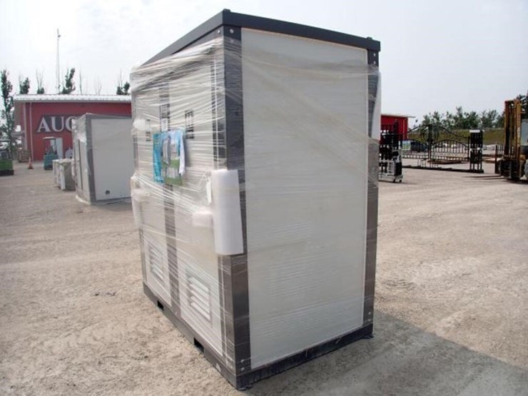 unused-bastone-portable-restroom-image-5