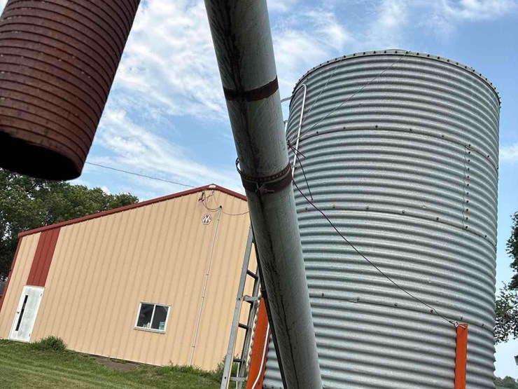 8-ton-bulk-bin/auger-image-7