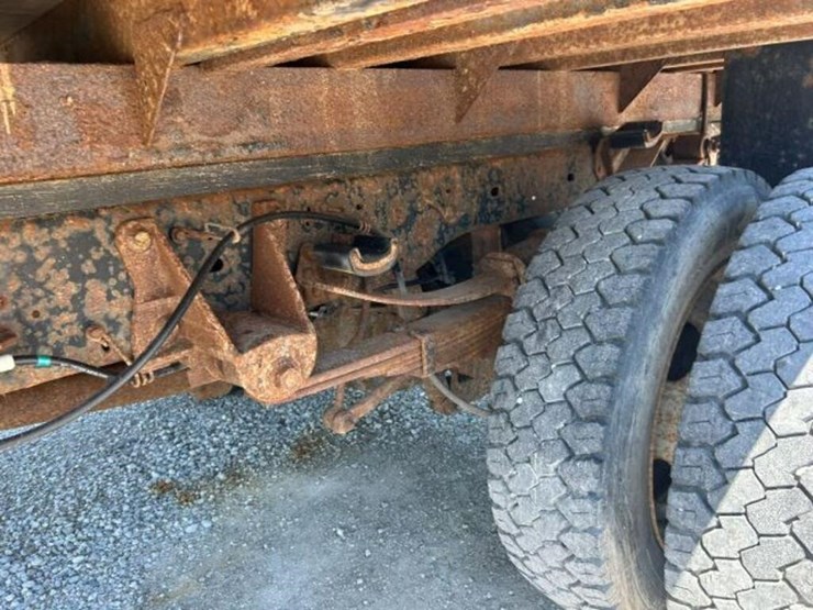 2009-ford-f550-image-51