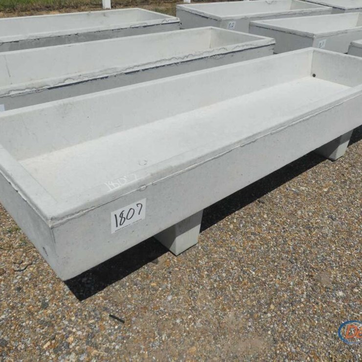 3X10 CONCRETE FEED TROUGH