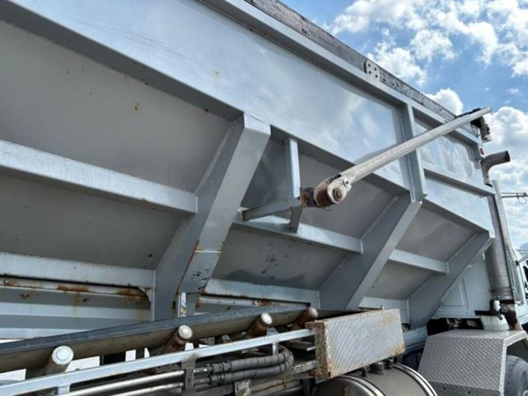 2005-mack-700-t/a-t/a-stone-slinger-truck-1m2ag11c-image-63
