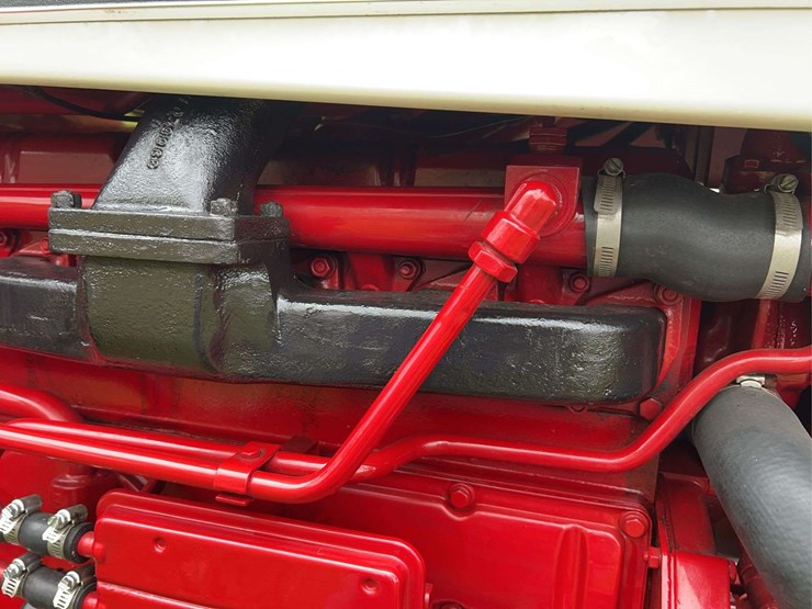 1970-farmall-826-diesel-row-crop-golden-demonstrator-image-26