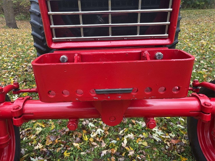 1970-farmall-544-hydro-diesel-row-crop-golden-demonstrator-image-10