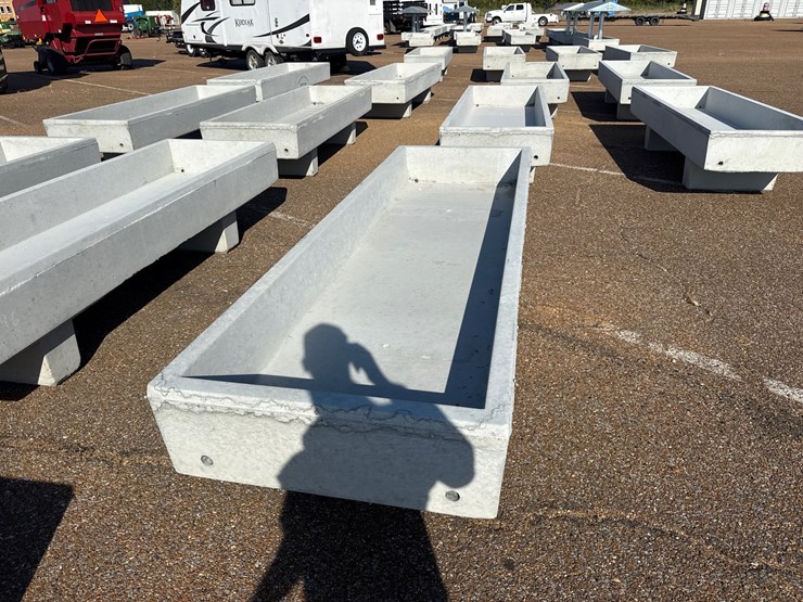 #9695-•-3-x-10-feed-trough-image-2