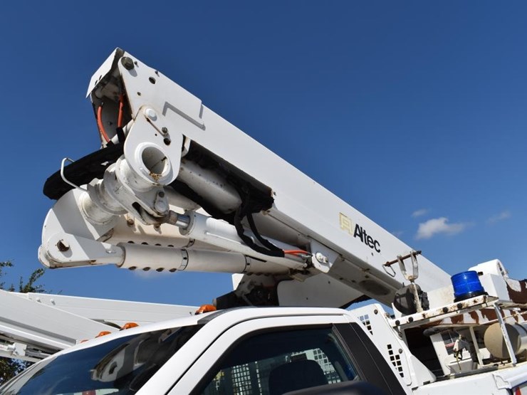 2018-ford-f550-image-27