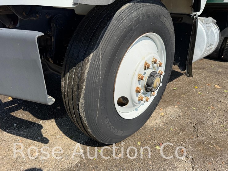 1993-mack-rd690s-image-13