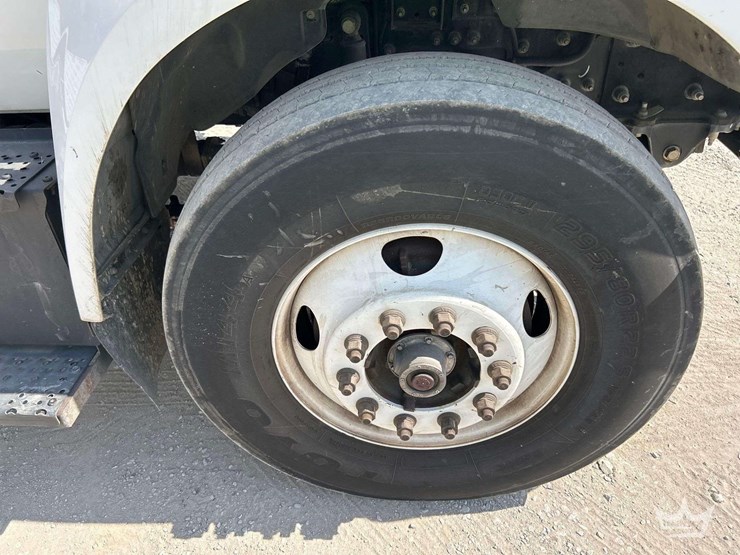 2017-ford-f750-image-38