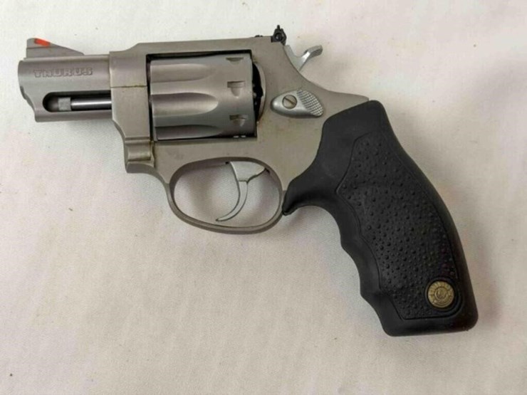 taurus-mod,-941-22mag-revolver-image-2
