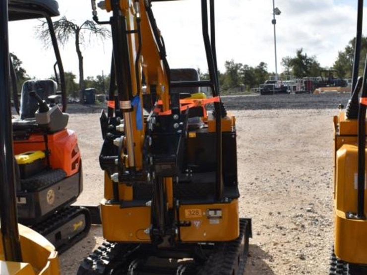 ats-rt15r-mini-excavator-(serial-#-2604174763sh)-(k)-image-1